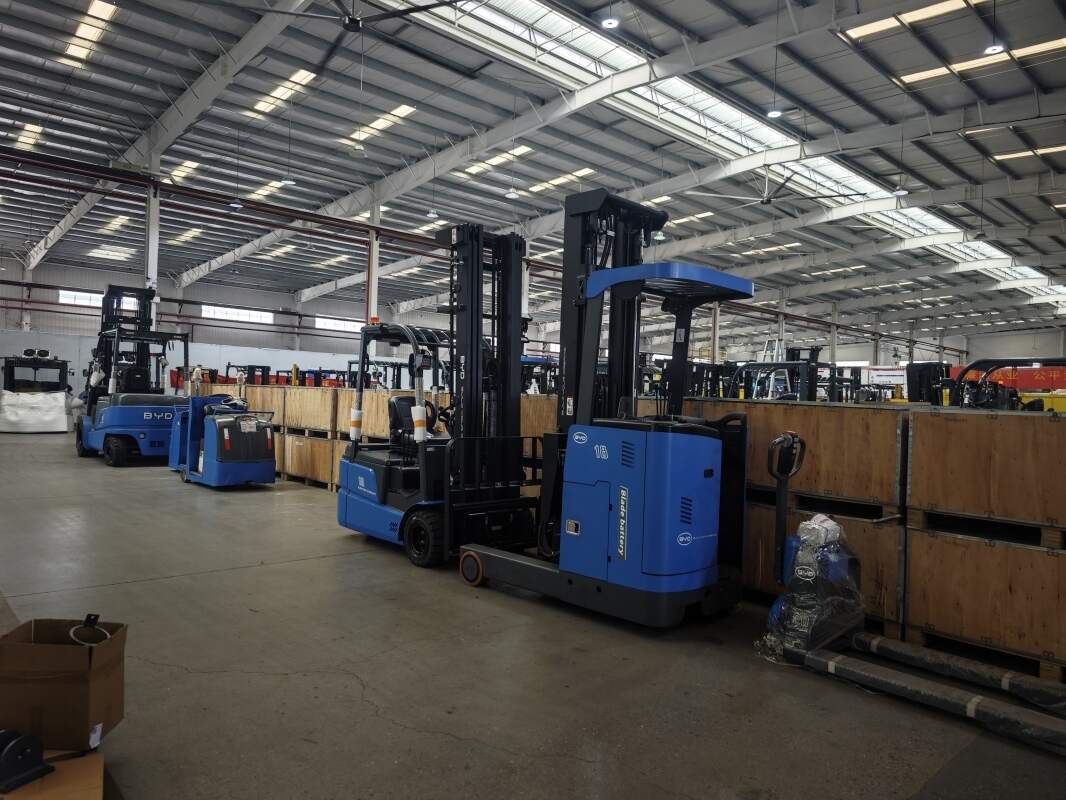 Pallet Truck Brake Maintenance: When to Service and Replace