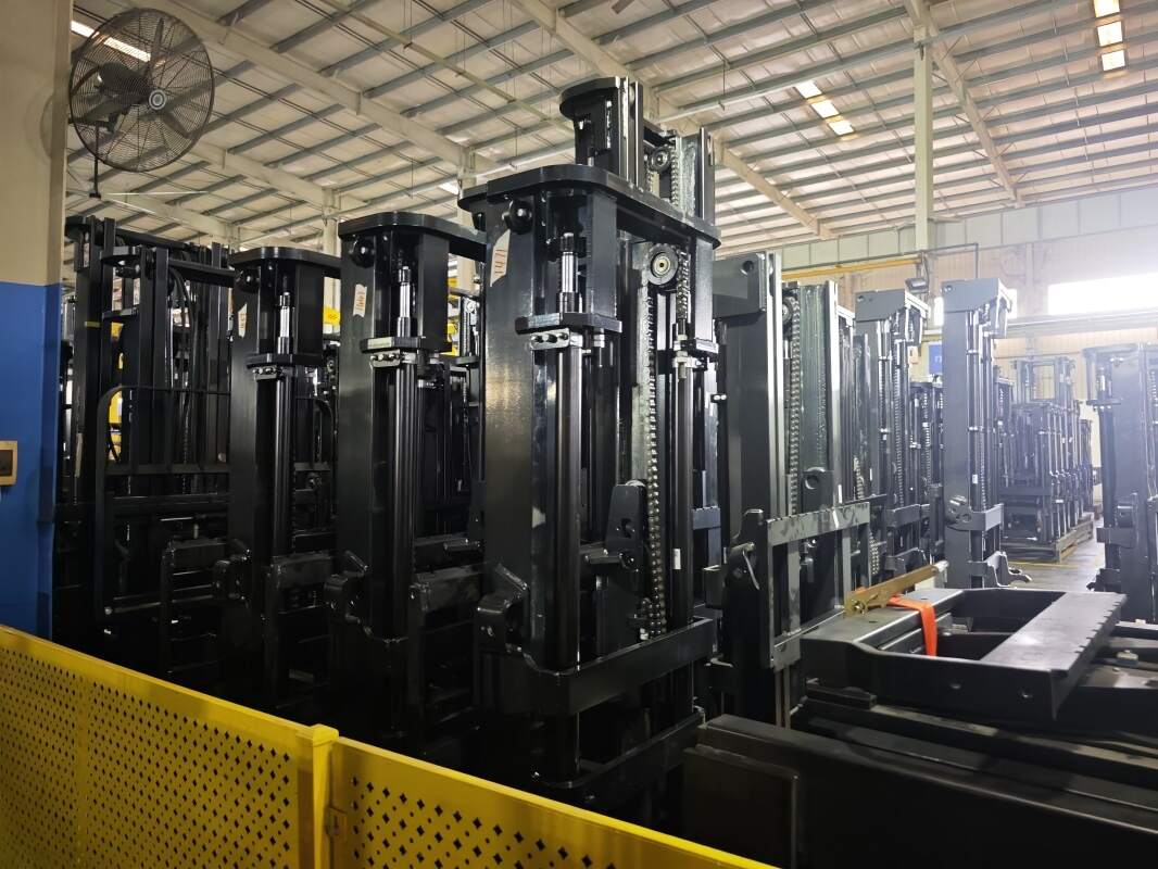 Pallet Truck Speed: Finding the Balance Between Output and Safety