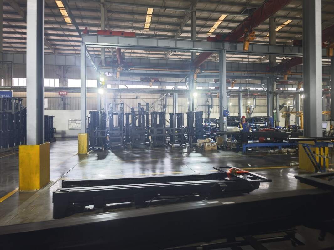 How low-temperature environments affect output parameters of lithium-ion forklif