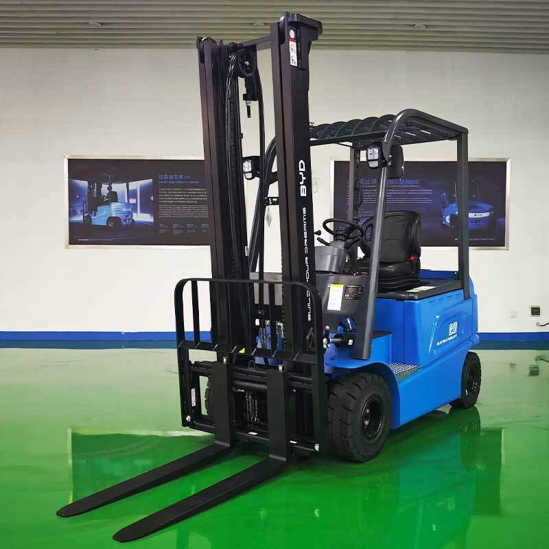 Application-guidance for compact electric forklifts when retrofitting old-wareho