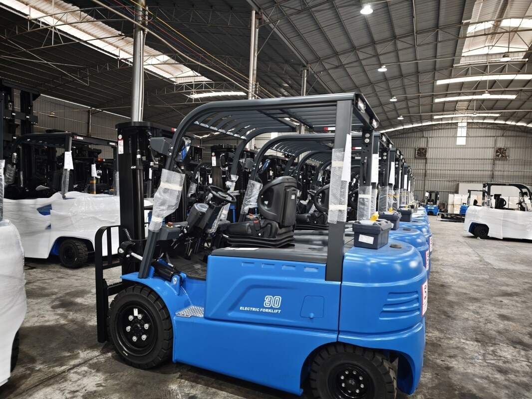 Forklift Safety Incentive Programs: Rewards Without Undermining Reporting
