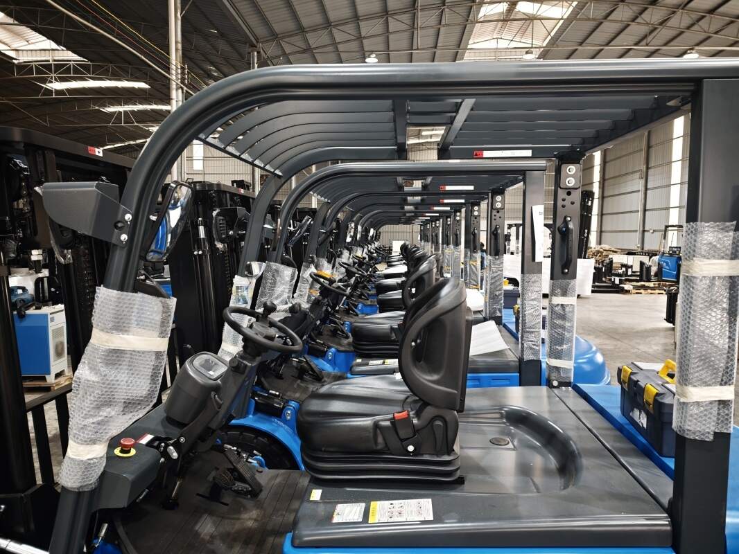 How global supply chains affect lithium forklift component availability