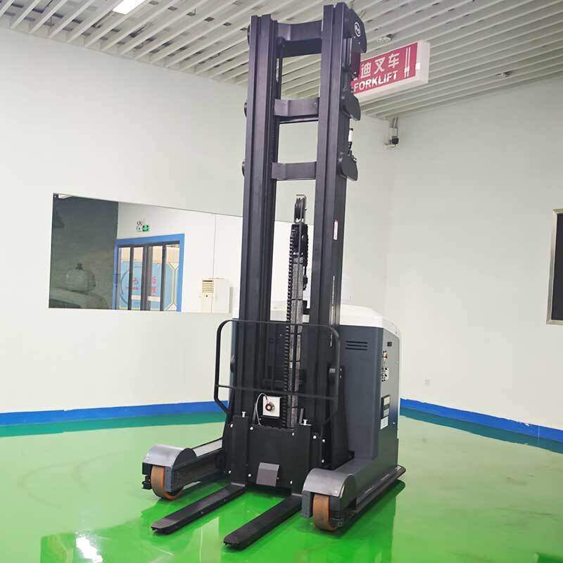 Quick-Change Pallet Truck Batteries: Keeping Shifts Moving