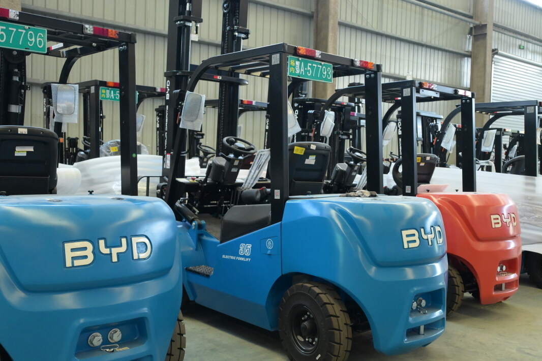 How Much Ramp Slope Can an Electric Pallet Truck Handle?