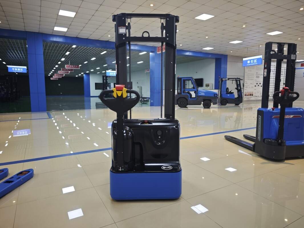 Pallet Truck Refresher Training: Keeping Skills Current
