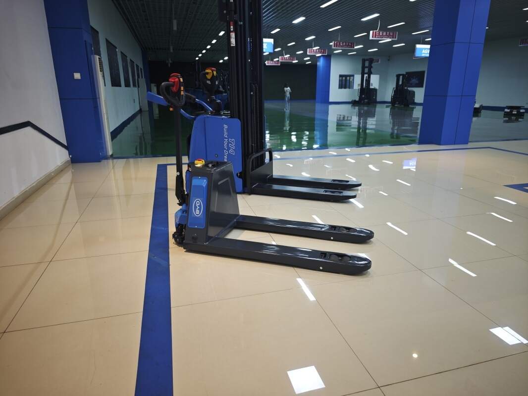 How electric forklift technology is serving high-density urban warehousing