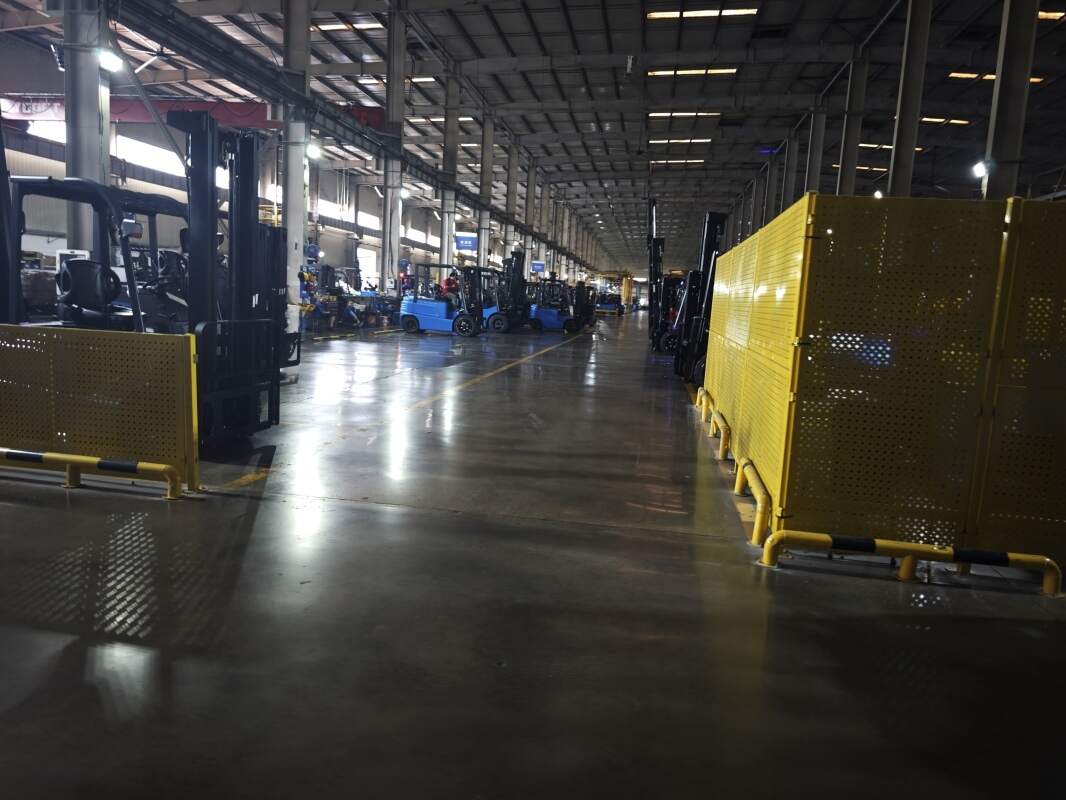 Practical considerations for electric forklifts inside printing-factory paper-ro