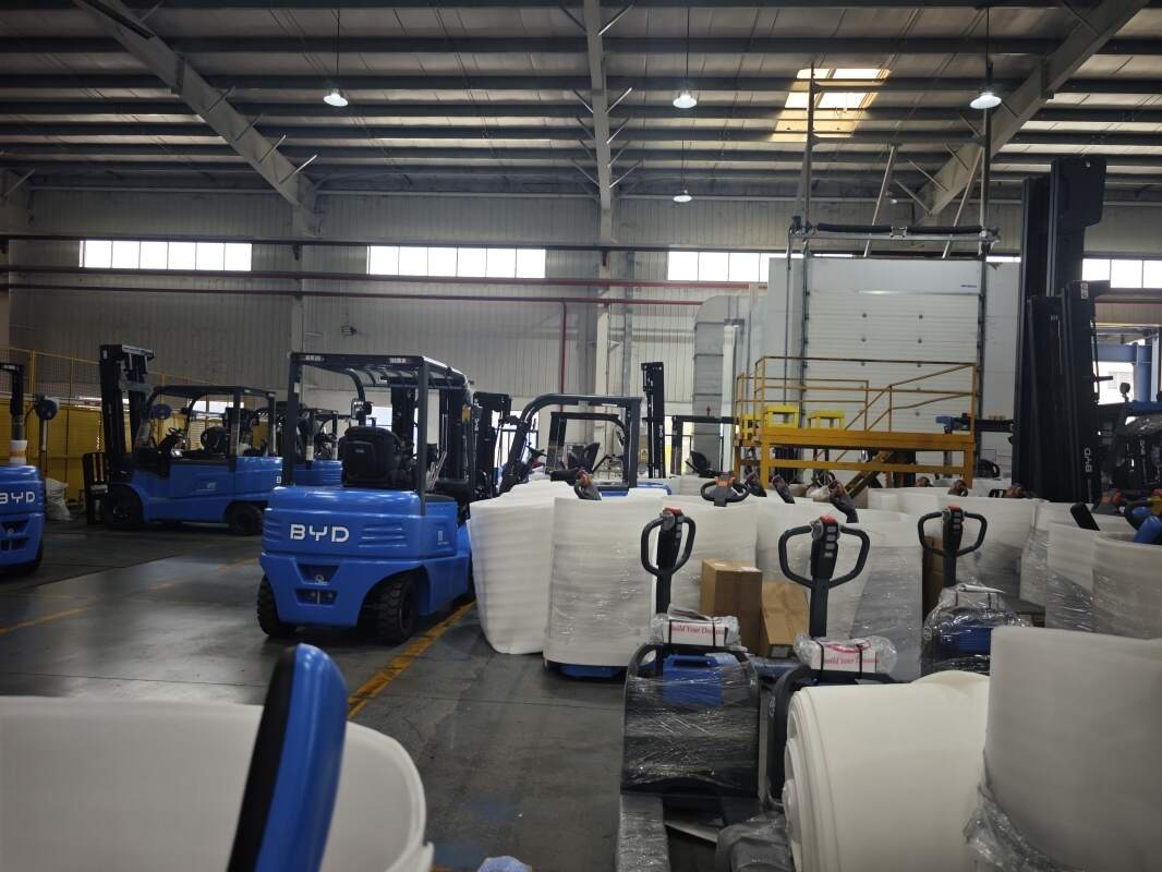 How to prepare your business for the next generation of electric forklift equipm