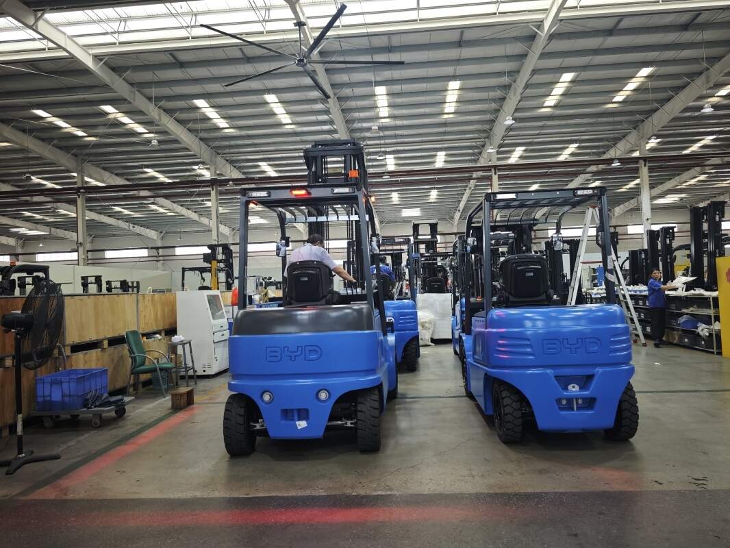 Reducing Bent Postures With Low-Level Pallet Handling