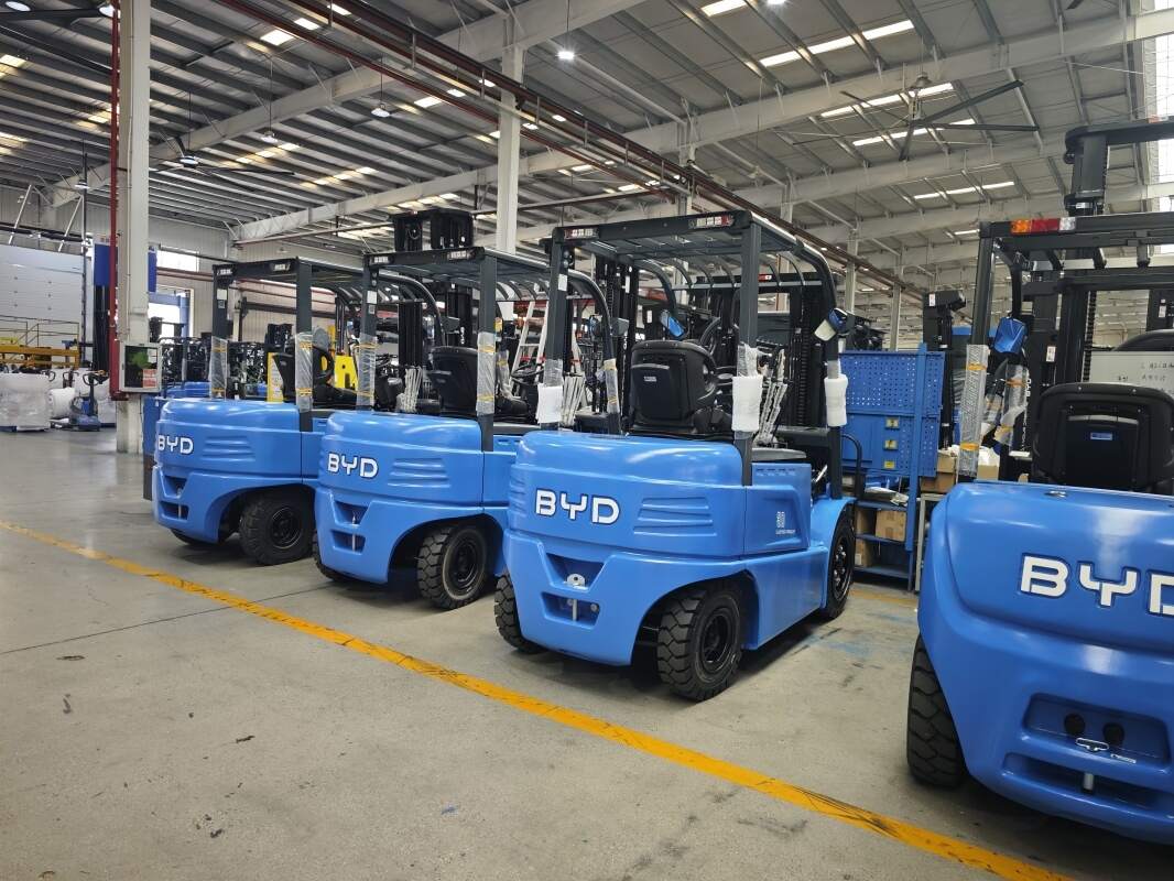 How to Prevent Forklift Collisions in Tight Warehouse Aisles