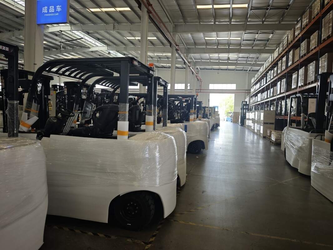 Forklift load-capacity signage requirements for electric counterbalance units