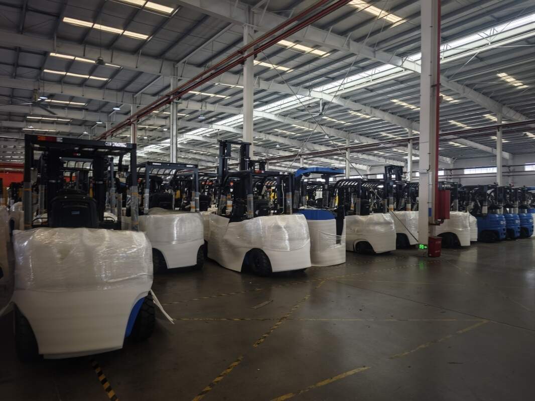 Anti-Slip Solutions for Forklift Ramps: Coatings, Mats and Grit