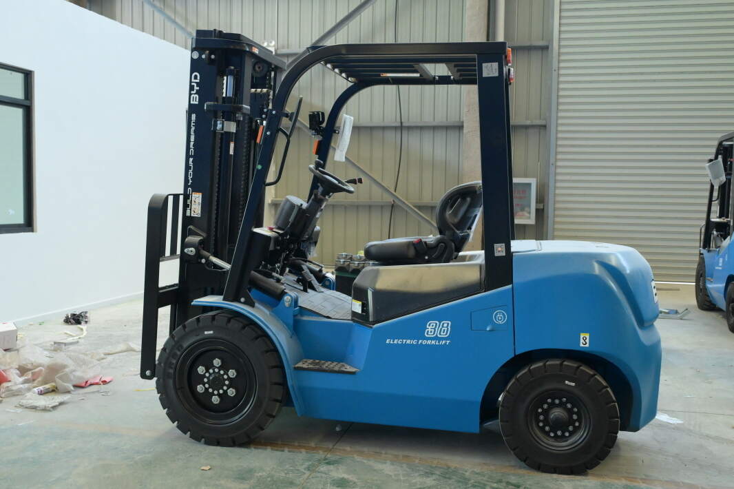 Forklift Maintenance Checklist: Daily, Weekly and Monthly Ta