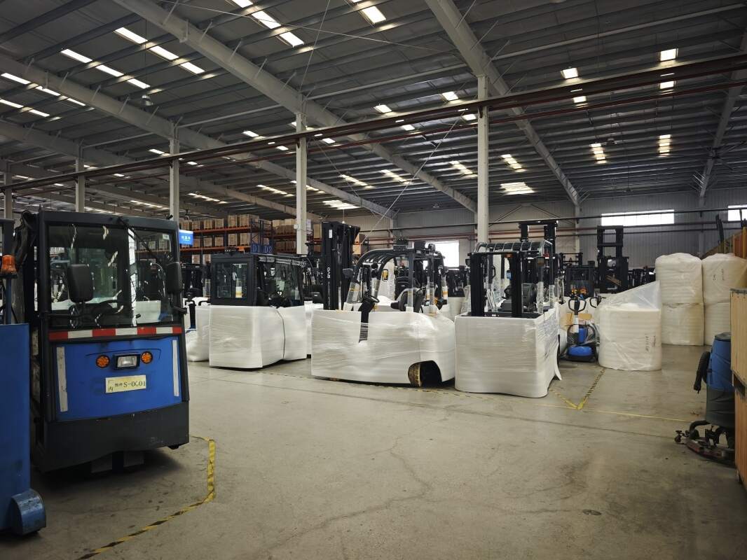 What role do industry associations play in electric forklift